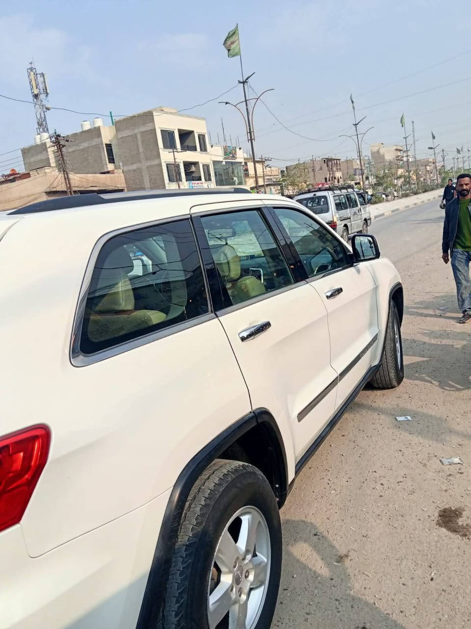 سلام عليكم جيب شيروكي موديل 11 سيارة مكفولة كفالة عامة وارد امريكي كلين ا ***********2ستفسار على هاذا الرقم
