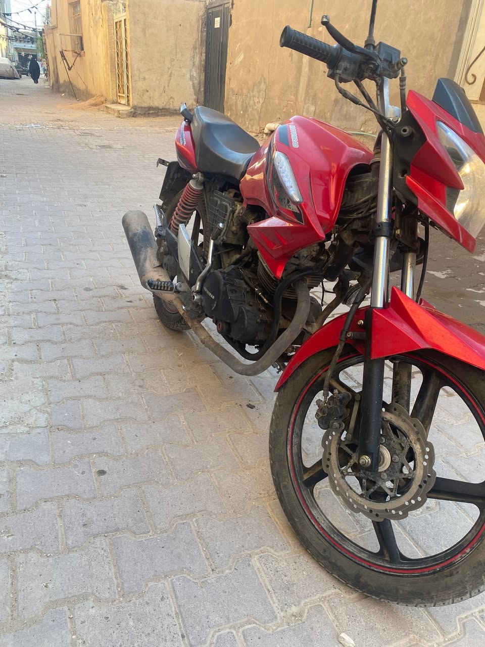 دايوان خفاش مرقمه نجف
مكينه ١٥٠ مجفته 
دراجه شغاله ما عايزه شي
سعره ٩٥٠ وبس مجال للشراي


**إذا كنت صاحب هذا الإعلان وتريد حذفه لأي سبب، رجاءا أرسل رسالة إلى الدعم الفني**