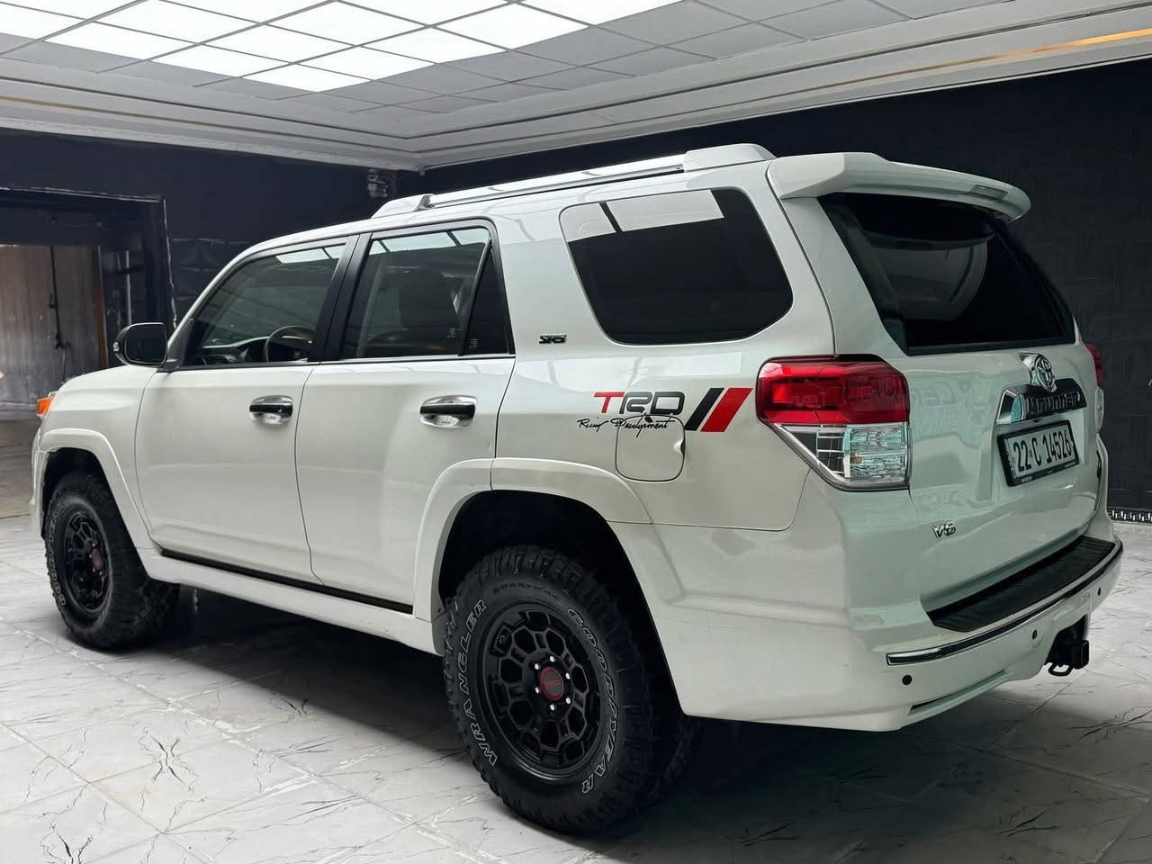 فور رنر 2012  فول مواصفات محرك 6 سلندر فور ويل  سلايد روف جلد كراسي كهرباء كامرة حساس خلفي السياره جاهزه ما بيه نقص  بدون ارباك حادثه جاملغ وباب امامي ماشيه 165  
السعر 195  
***********
