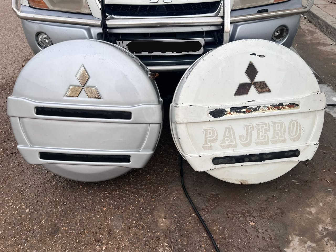 السلام عليكم
كفر سبير عدد ٢ كاملات
واحد نظيف جاهز للأستخدام
والثاني يحتاج صبغ وترتيب
انطيني سعر واخذهن
***********
