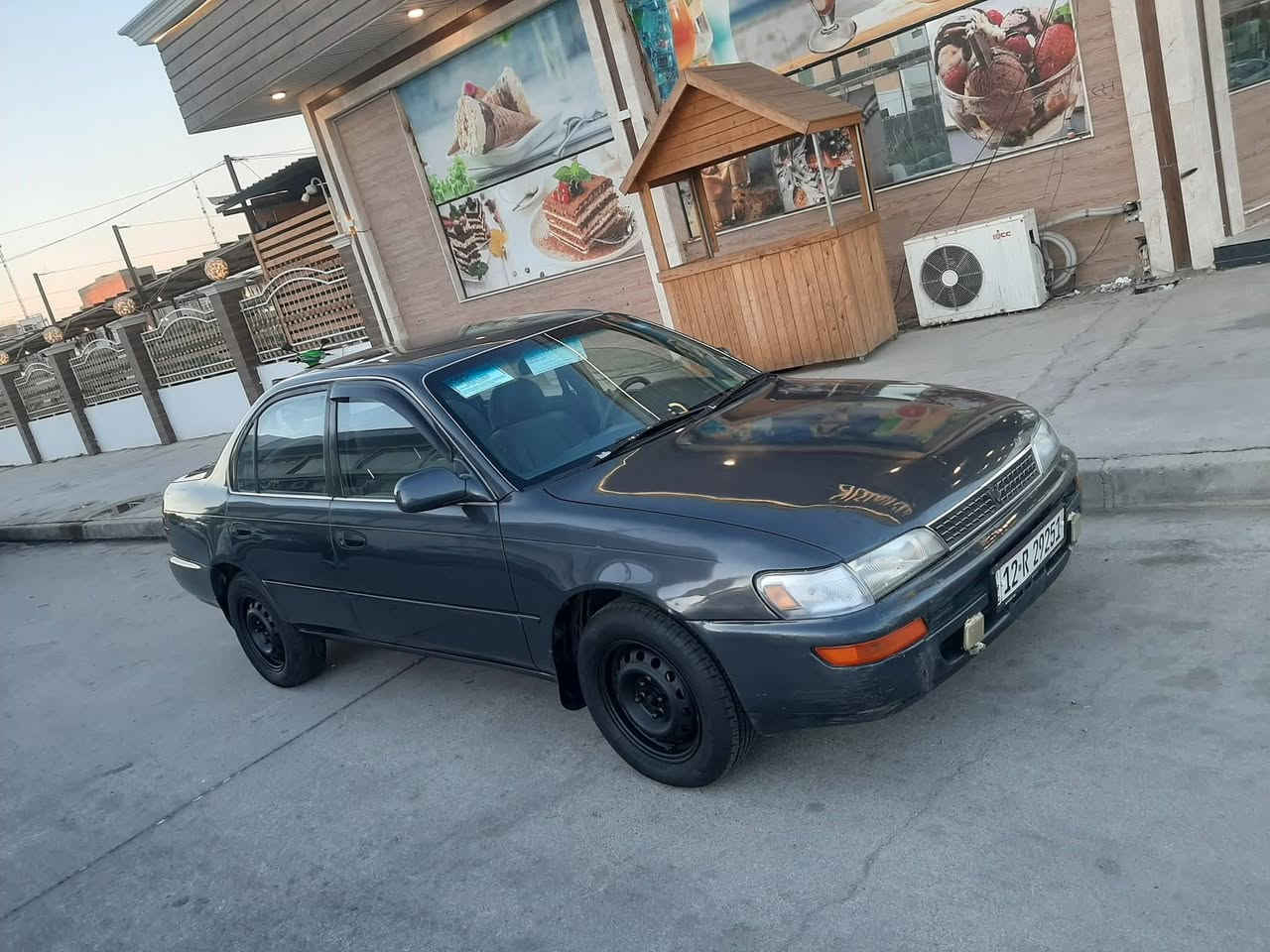 كورلا ١٩٩١ رقم وهزه جديد 
سنوي ٢٠٢٨ رقم نينوى 
مكفوله من الكصه
جامات كهربائي
قفل مركزي تدفئه وتبريد شغال وبيها كابون بانزين 
شاشه وكاميرا خلفيه
صبغ عام جماليه
السعر ٥٨ وبيها مجال بسيط 
***********
