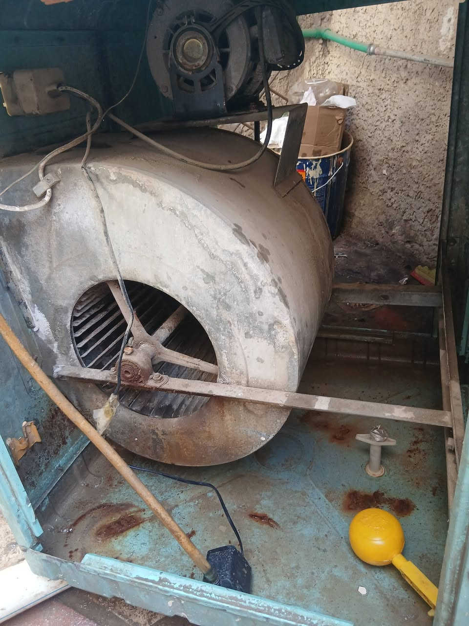 سلام عليكم هاي موبرده نضيفه  ابواب بلسكت سعر مناسب***********
