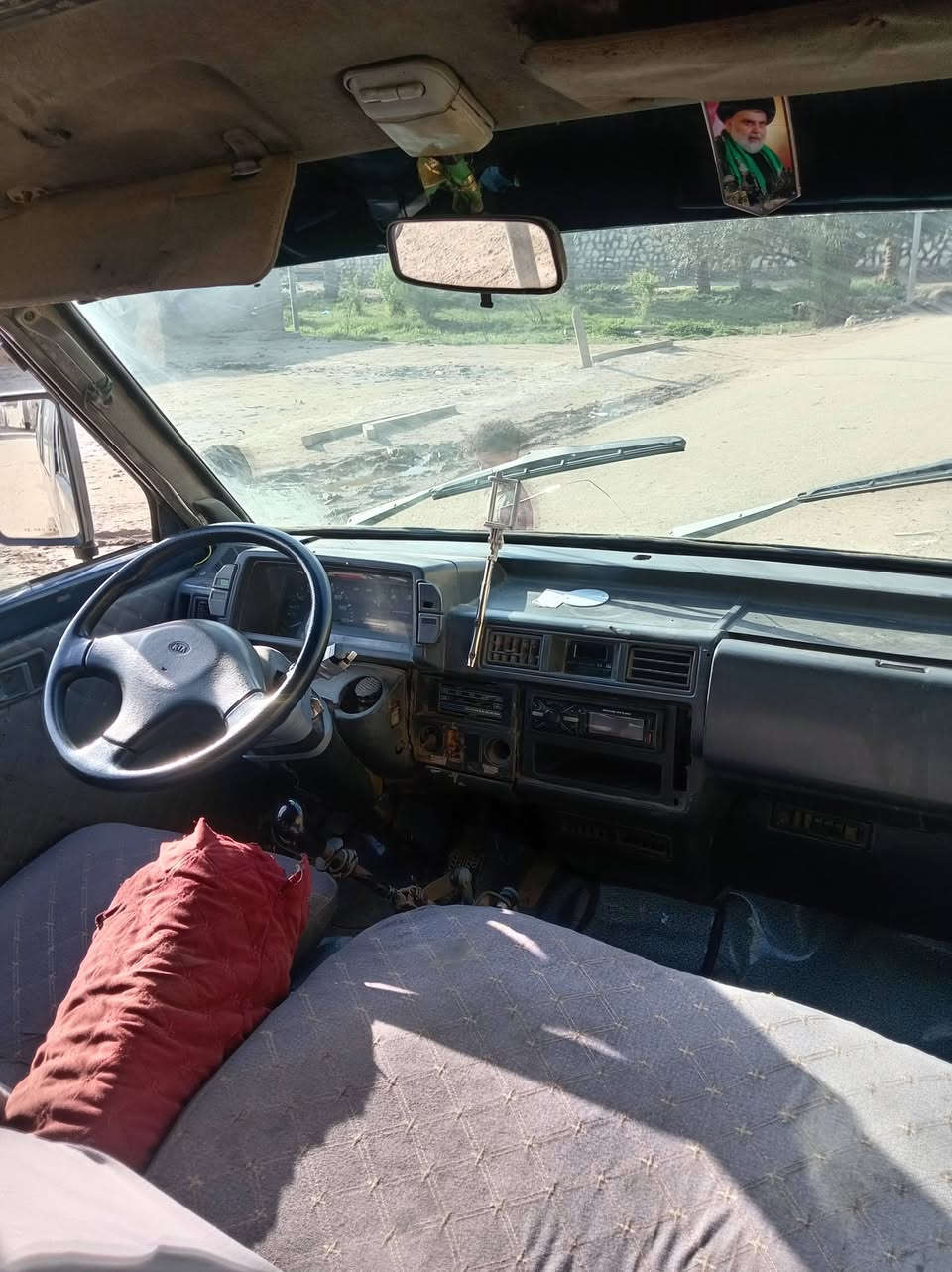 اسلام عليكم للبيع كيه بسته مويل ٩٤ رقم قادسيه سنويه ٢٧ مكينه وكير واكسن كفاله حداديه تخم تاير جهاز اتعدلك بس بل راعي السعر ٢٦ وبيها مجال كلش قليل مكاني حله رقم الهاتف ***********
