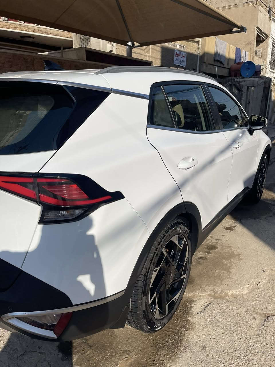 كيا سبورتج 2023 
_رقم اربيل باسمي 
_مكفوله كفاله عامه 
_ ماشية 39500 قابل للزيادة

فول مواصفات قمارة حديد 
بصمه
_كشن سائق كهرباء 
_تبريد شاشة مناخين 
_ صندوق كهرباء. 
_تدفئه كشنات ومقود 
مغلفة جلد ارضية وكشنات 
بعد بيها هواي مواصفات ميحتاج اذكرهن
السياره جديدة بحاله الوكاله 
السعر 218
العنوان بغداد 
***********
