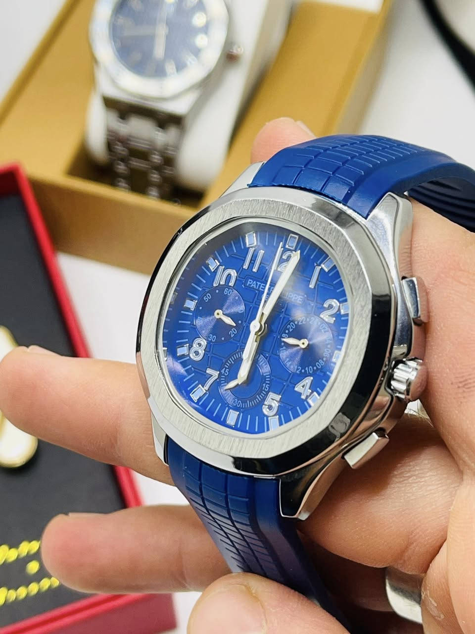 ساعتين للبيع باتك سبورت سناتر شغاله سنتر ثواني ستوب وتش قفل فراشه تلبس ايد وسط الثانيه كارتير سانتوس رسمي كوالتي عالي ضهر براغي قفل فراشه قطعتين كلش حلوات مع كل قطعه بوكس مختوم نفس اسم الساعه سعر القطعه ٢٥ الف توصيل ٥ والياخذهم ثنينهم توصيل مجاني


**إذا كنت صاحب هذا الإعلان وتريد حذفه لأي سبب، رجاءا أرسل رسالة إلى الدعم الفني**