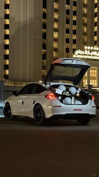 هوندا سيفك هاشباك 2023 بانزين  محرك 2000 تنفس طبيعي  عداد المسافة 64 ا...