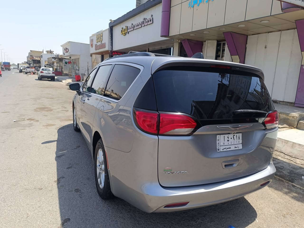 المواصفات:
• ✅ موديل 2021

 • ✅ 7 ركّاب (صفوف واسعة)

 • ✅ محرك 6 سلندر V6 قوي وناعم

 • ✅ ناقل حركة أوتوماتيك

 • ✅ شاشة لمس

 • ✅ نظام صوتي ممتاز

 • ✅ كاميرا خلفية

 • ✅ تدفئه كراسي+المقود

 • ✅ تحكم كامل من المقود

 • ✅ مثبت سرعة

 • ✅ تكييف أمامي + خلفي (تبريد ممتاز)

 • ✅ أبواب جانبية كهرباء 

 • ✅ مرايا كهرباء

 • ✅ نوافذ كهرباء

 • ✅ نظام ثبات وتوازن

 • ✅ نظام مانع الانزلاق

 • ✅ وسائد هوائية متعددة

 • ✅ مساحة تخزين كبيرة جداً

 • ✅ إطارات يوكوهاما أصلية (وكالة)

 • ✅ قيادة ناعمة وثبات عالي على السرعات

🧼 السيارة نظيفة جداً – استخدام شخصي

🔍 وارد امريكي رقم واسط    سياره احله من صور 

‏‪***********‬‏

‏‪***********‬‏او امراوس حسب القناعه
