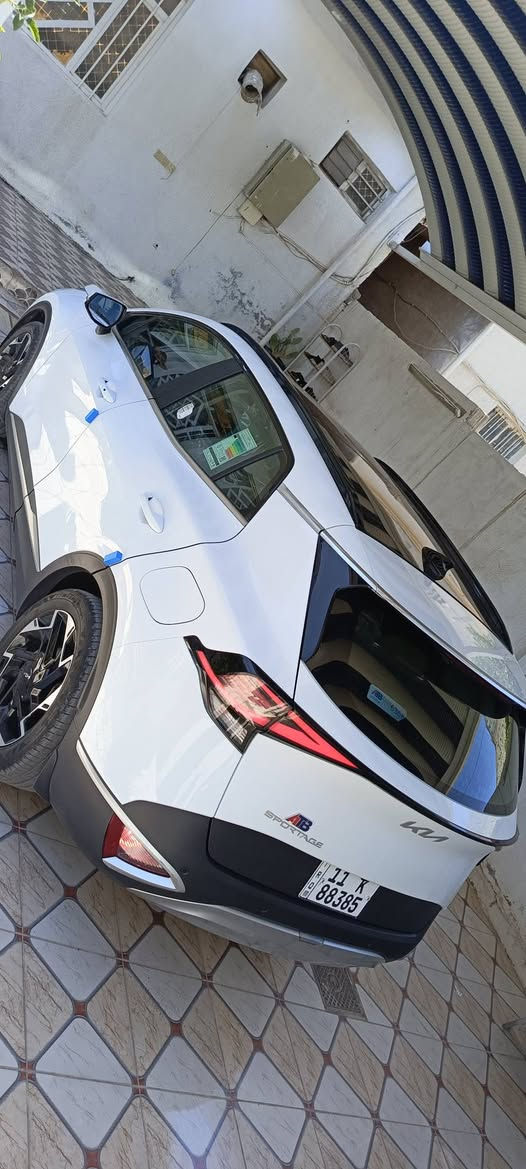 سلام عليكم 
سبورتج خليجي موديل 25 رقم بغداد بسمي 
ماشيه 34 ألف 
فول مواصفات واحد عله واحد 
المواصفات المعروفه 
حساسات اماميه وخلفيه 
كامره شاشه متصله 
بني رامه 
بصمه تشغيل عن بعد 
شاحن لاسلكي 
كشنات كهرباء 
كشنات هيتر 
ستيرن هيتر 
قطعتين تبريد 
تبريد شاشه مناخ منفصل 
جنطه كهرباء 
اشاير بل مري شفط ترحيب 
محرك 2000 دوش 
وباقي المواصفات المعروفه 
السياره جديده بمعنه الكلمه 
بيهه شخط بصيط فقط والباقي كفاله عامه 
السعر 219 وبيهه مجال 
الستفسار ***********
مكان جديدة الشط قريب مرور الحسنيه 
غير متواجد عله نت الشراي يتصل
