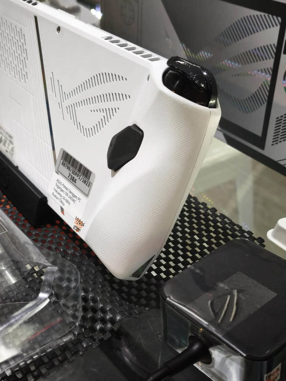 Rog ally z1 extreme
جهاز نضيف كامل المحلقات


**إذا كنت صاحب هذا الإعلان وتريد حذفه لأي سبب، رجاءا أرسل رسالة إلى الدعم الفني**