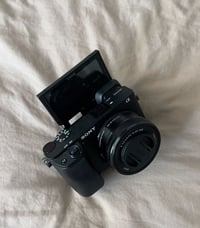 سوني a6400 • نظافة 95% • شتر <١٠٠٠٠