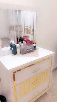 للبيع • خزائن • اثاث منزلي