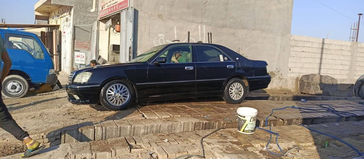 السلام عليكم ملكه 2003 رقام وسنويه طبق الأصل محرك جديد هسه شاده تخم تاير قبل سبوع جديد سياره عوزه بس صدك سوي سياره فول ربع دكم مكان سياره بغداد بيه كص السعر ب٣٧ وبيه مجال بصيط شراي يتصل ***********
