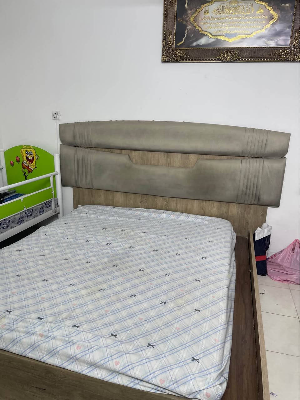 ‎اثاث منزل نظيفة غرفة نوم تركي مع تخم مع مجمدة مع مكنسة كهربائية‎ بغداد, العراق


**إذا كنت صاحب هذا الإعلان وتريد حذفه لأي سبب، رجاءا أرسل رسالة إلى الدعم الفني**
