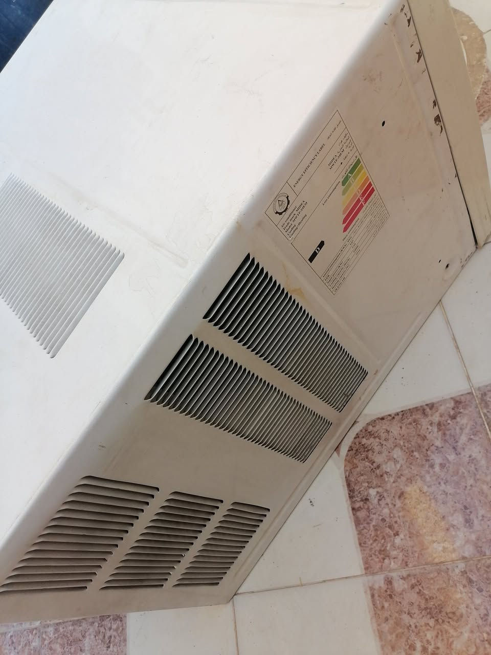 مكيف طنين تبريد ثلج شرط بلادي عالفحص ب٢٧٠ نوع ميديا
سبلت طن ونص نوع شينون ستعمال موسم واحد ب٣٥٠ بلادي بروده ثلج بيهن مجال قليل 
سبب البيع عدنه بناء 
الشراي يتصل ***********
