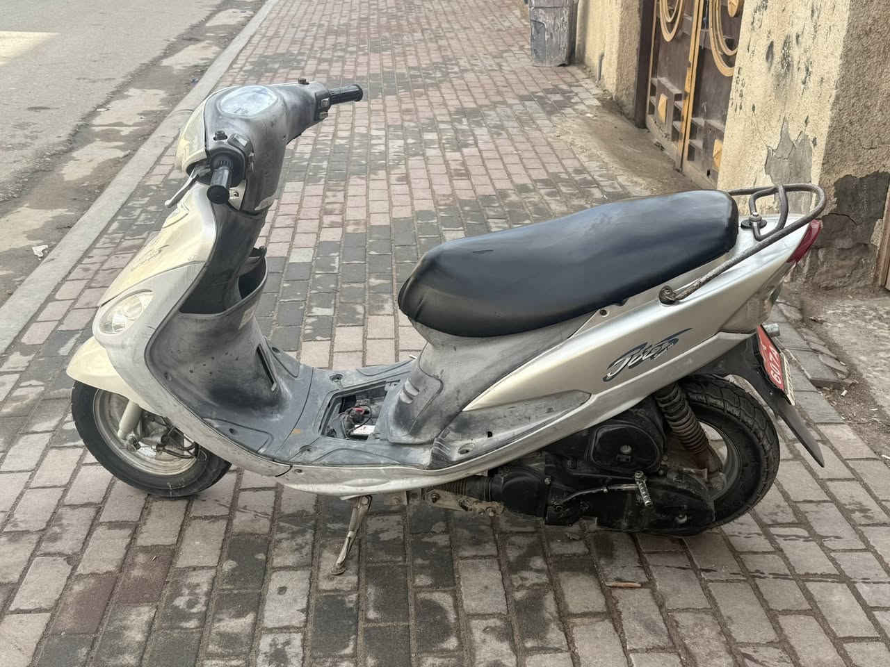 سلام عليكم
منغولي للبيع 
***********
