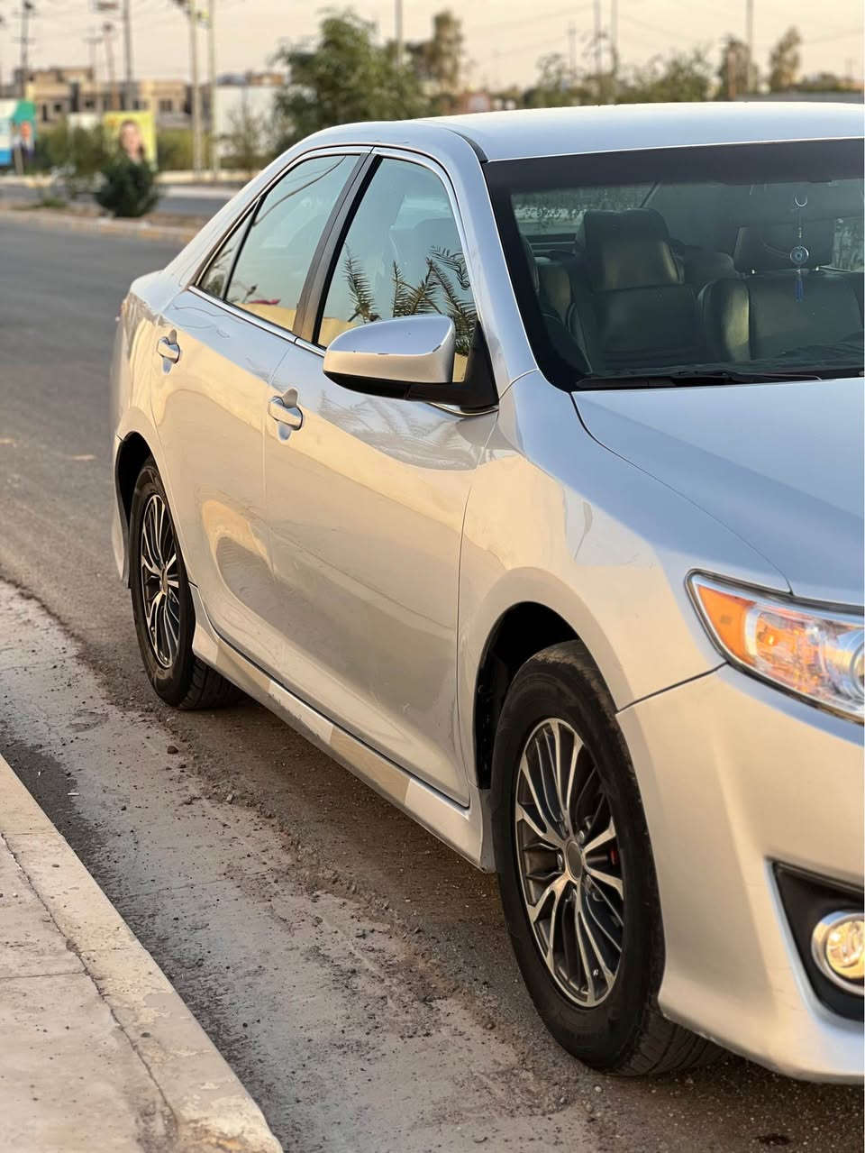 كامري 2013  مواصفات  Se بجم كبس بدون اي شي مكينه ممفتوح الصندوق فقط صبغ بلا اي دواخل وبرشوت ممفتوح  رقم السياره اربيل موقع السياره دهوك 

 *********** دهوك, العراق
