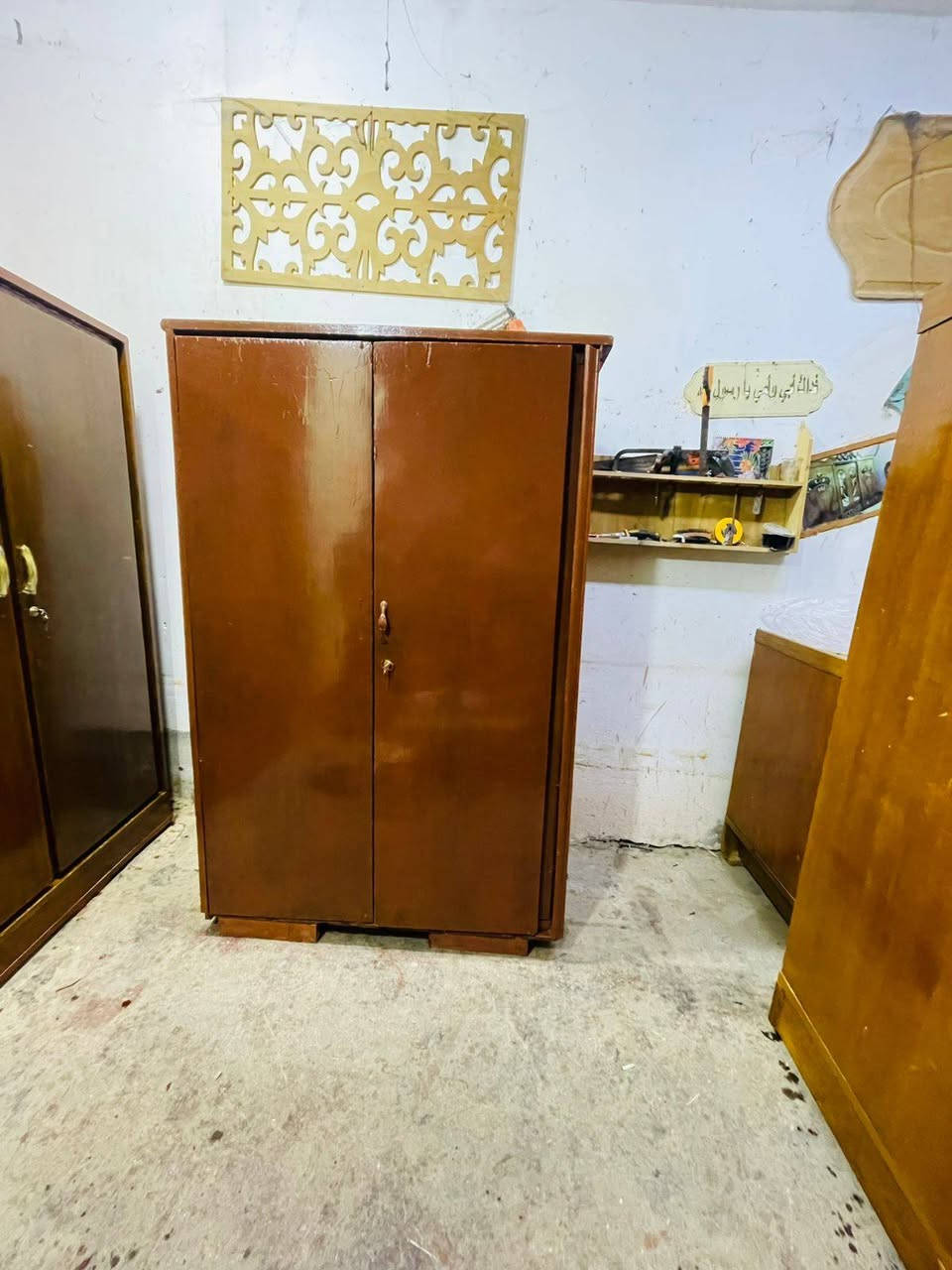 كنتور 5بوب حطاطة السعر 240الف
كنتورين 4بوب حطاطة سعر الواحد 190الف
كنتور 3بوب حطاطة السعر190الف
كنتور بابين حطاطة السعر 80الف
بوفية متر و70سنتم السعر120الف
العنوان التاميم القادسية الاولى شارع المشاتل 
للأستفسار***********
