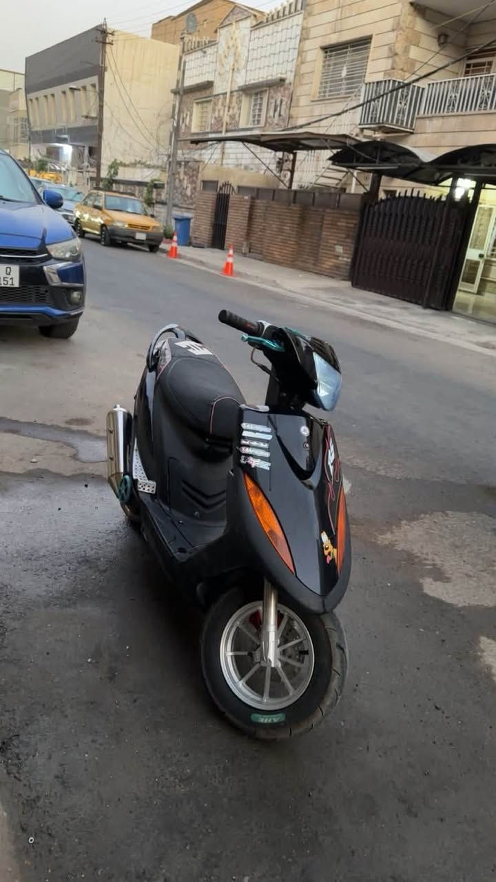 سلام عليكم
دراجه ماكس عدل للبيع السعر 750 وبيها مجال 
الدراجه ما شاء الله عليها ما ناقصها برغي دراجه مال رمبه كلشي بيهه شغال مكينه مفتوحه مبدل بوشه٥٥ رباضي ممجفتههه** 
كلجات رباضيه 
الدراجه مال رمبه نقصها فقط اشاير وعتله مال هندر وعدادات طافيه للستفسار خاص ***********
