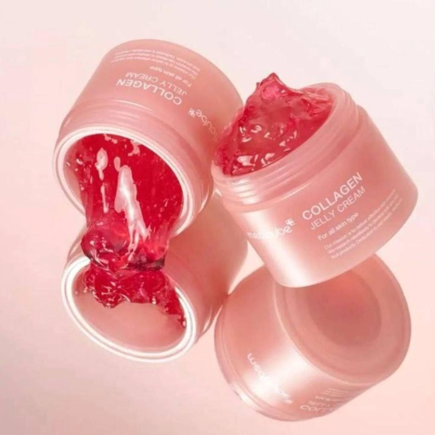 ✨ امنحي بشرتك العناية التي تستحقها مع قناع الكولاجين الليلي من Medicube! ✨

هل ترغبين ببشرة نضرة ومشرقة عند الاستيقاظ؟ 🌙
كولاجين Medicube Night Wrapping Mask هو الحل المثالي لروتينك الليلي. هذا القناع غني بالكولاجين الذي يساعد على تحسين مرونة البشرة وترطيبها بعمق طوال الليل.

💧 فوائد القناع:
 • يحتوي على الكولاجين المركز لدعم تجديد خلايا البشرة وشدها.
 • يغذي البشرة بعمق ويحافظ على ترطيبها طوال الليل.
 • يساعد في تقليل ظهور الخطوط الدقيقة والتجاعيد.
 • يعزز إشراقة البشرة ويجعلها ناعمة كالحرير.
المنشأ كوريا الأصلي 🇰🇷🇰🇷

السعر ١٣ الاف
🚘يوجد خدمة توصيل لجميع محافضات العراق 🚘


**إذا كنت صاحب هذا الإعلان وتريد حذفه لأي سبب، رجاءا أرسل رسالة إلى الدعم الفني**