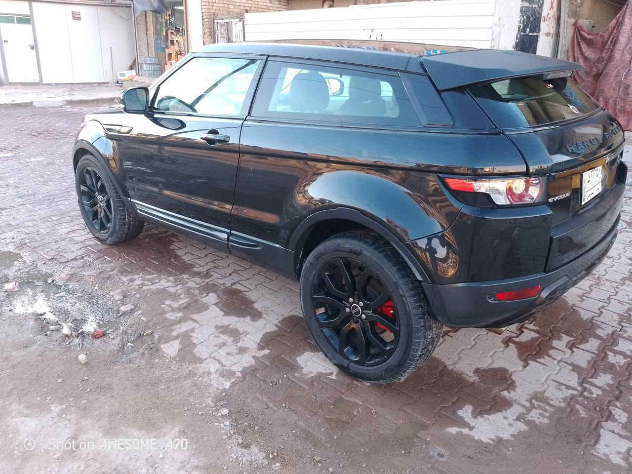 السلام عليكم
سيارة موديل 2012 رانج
بصمه......قماره بانوراما 

فول مواصفات كير ماوس 
كشنات كهرباء مري شفط 
مكينه اربعة سلندر بلادي 

تبريد تدفئة شغال.... مكينه و كير ... تخم تاير جدد مكفولات
بيه 3 قطع صبغ بلا ضربه و لا معجون 
مكينه 2400 kw

سنوية رقم انكليزي 
سياره جاهزة ما بيه نقص 
السعر 100 

الهاتف ***********
العنوان : بغداد مدينة الصدر قطاع 4 قرب مدرسة جهينة
