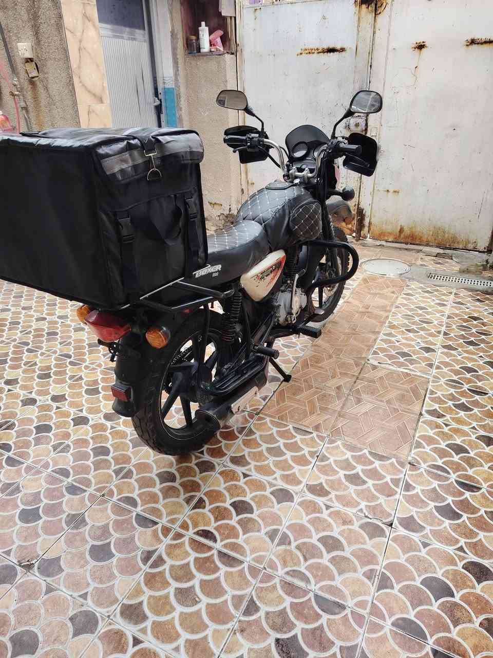 السلام عليكم دراجه بوكسر جبلي  للبيع بدون اوراق مديل 2021 مكفولة قانوناً وعشائراً
بغداد الحسينية 
***********
