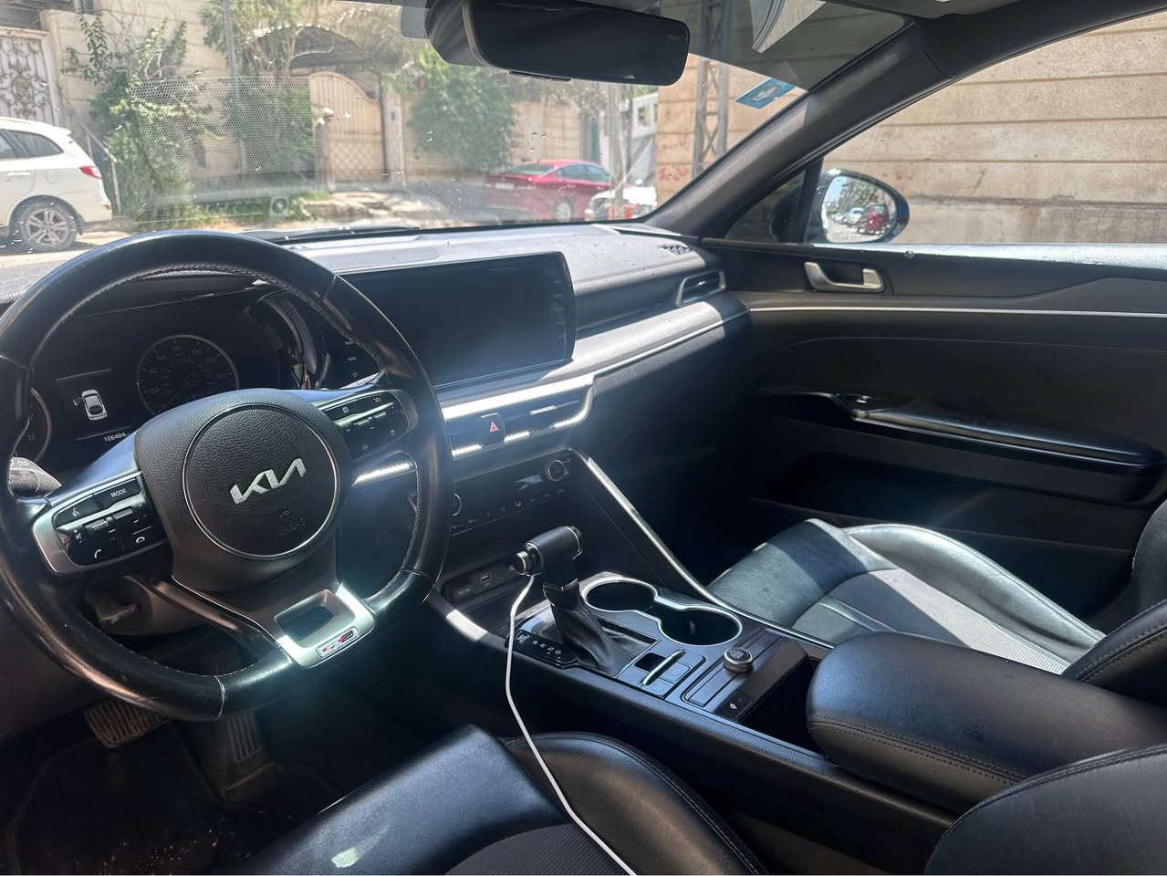 Kia k5
2022 GT LINE 
فول مواصفات 
رقم بصرة معوقين والمعوق السكن بصرة مركز المدينة جاهز للوكالة
وارد امريكي حادثهه جنطة خلفية وبيهه جاملغ الخلفي مبدل ورشات صبغ
السيارة جديدة ونظيفة تخم تاير جديد تبريد ثلج حدادية نظيفة بلادية 
السعر 140 
*********** البصرة, العراق
