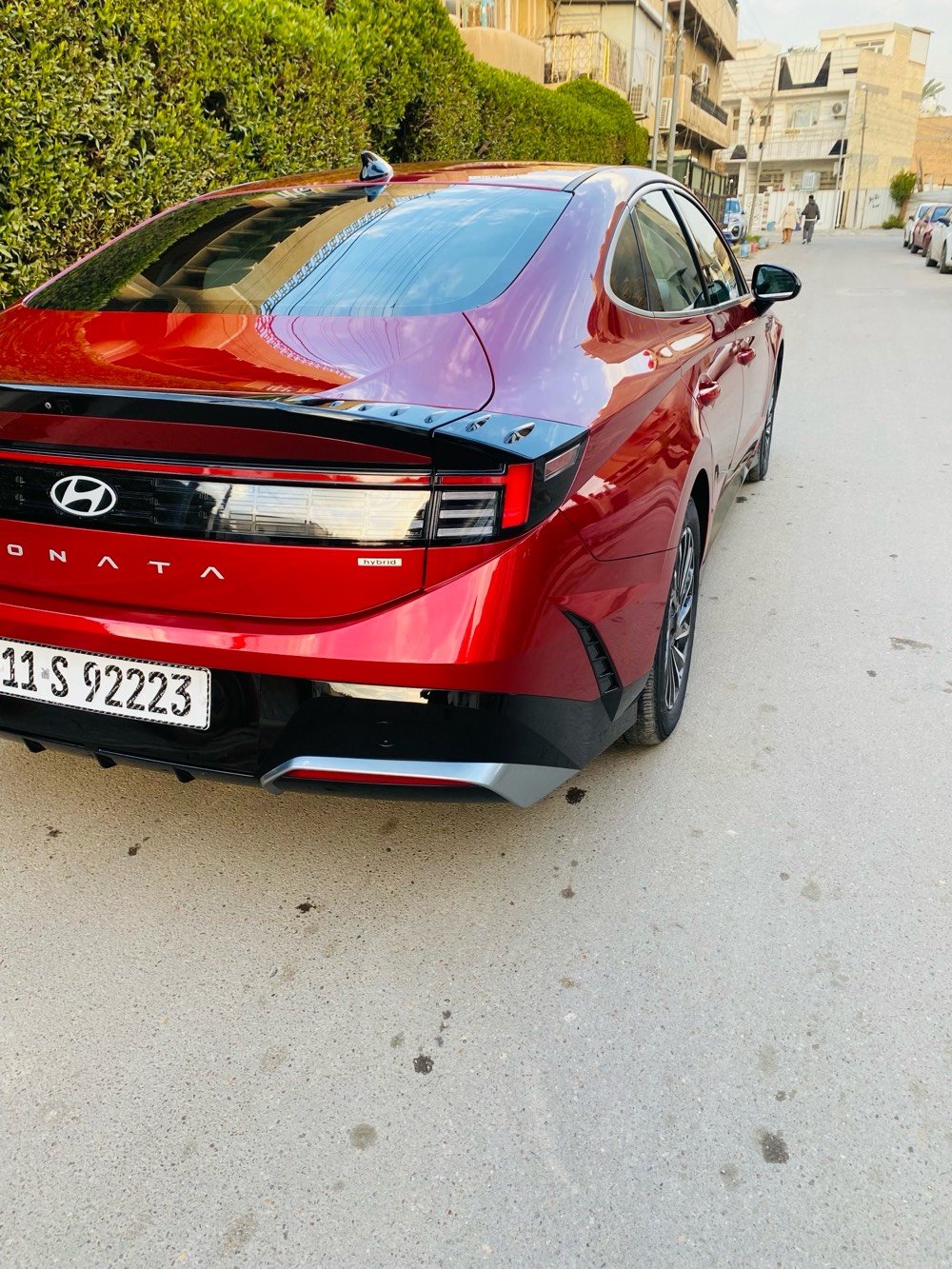 هونداي سوناتا هايبرد 2024 
 HYUNDAI Sonata hybrid  2024
🚘وارد امريكي بيها فقط بارد وتكحيل بلبنيد دعامية مبدلة 
🚘 الممشى 18,000km  
🚘 موديل 2024 
⚙️ حجم المحرك 2.0L  هجين 🌿
⚙️ مرتبط بناقل حركة أوتوماتيك 
⚙️ يبلغ عزم الدوران 393 نيوتن/ متر 
🐎 بقوة 195 حصان 🐎🐎
🔑 مفتاح التشغيل بصمة 
🚗 دفع ثنائي FWD 
‼️ اريل نفكيتر 
📍رادار امامي 
📍رادار خلفي 
📍رادارات جانبية  
💡لايت زينون + LED متصل 
🔦️ بك لايت LED متصل 
🚘 دخول بصمة ذكي 
🛞 حجم الاطار 215/55R17
🛞 ويل كب 17
🛞 4 دسك
🛞 حساسات ضغط الاطارات 
✨️ المرايا قابلة للطي 
🎈عدد AIR BAG 6
🚗 هاند بريك كهرباء 
🚗 ا ABS 
🖥 دشبول شاشة
🖥 شاشة 
📷 كاميرا دوارة 
💡الانارة الداخلية LED 
⭕️ مقود جلد حياكة 
🛣 مثبت السرعة Cruise 
🎶 المودات والاوامر الصوتية 
🎶ا Bluetooth    
🔋شاحن هاتف Wireless 
⚡️مخرج منفذ الطاقة 
🔍فحص نظام السيارة 
💺تتسع المقصورة ل 5 ركاب
💺المقاعد مخمل ابيض
💺حركة المقاعد الأمامية كهرباء 
‼️ المرآة الوسطية أوتو دم 
❄️ تبريد شاشة مناخين منفصلين 
❄️ قطعتين تبريد 
❄️ تبريد خلفي
🚘 أوضاع القيادة Drive Mode 
🚘 أوتو هولد Auto Hold  
⛷️ نظام مانع الانزلاق 
🥤حاملات الأكواب
🚘 تطعيم الدواخل بالخشب الطبيعي 

 السيارة رقم بغداد بأسمي تحويل مباشر

السعر (220ورقة )بيها مجال بسيط

شاصي ؛ KMHL34JJ7RA099678
صور الحادث موجودة
للاستفسار :-***********
مكان السيارة بغداد الاعظمية