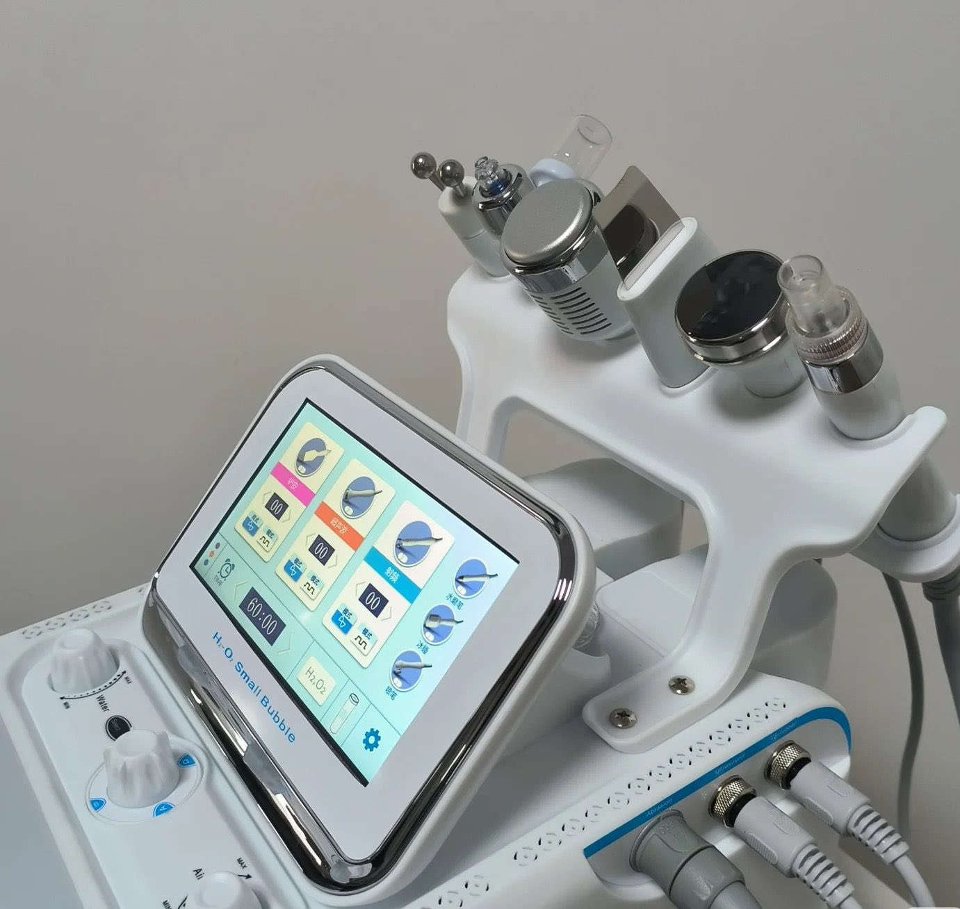 جديد
بالكارتون بدون محاليل 
سعر 220 مع توصيل 
واتس ***********
