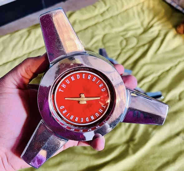 شاخات ام الطير للبيع اصليات مو مجدد 
نظافه 100% 100
عنوان بغداد، شارع فلسطين
***********
