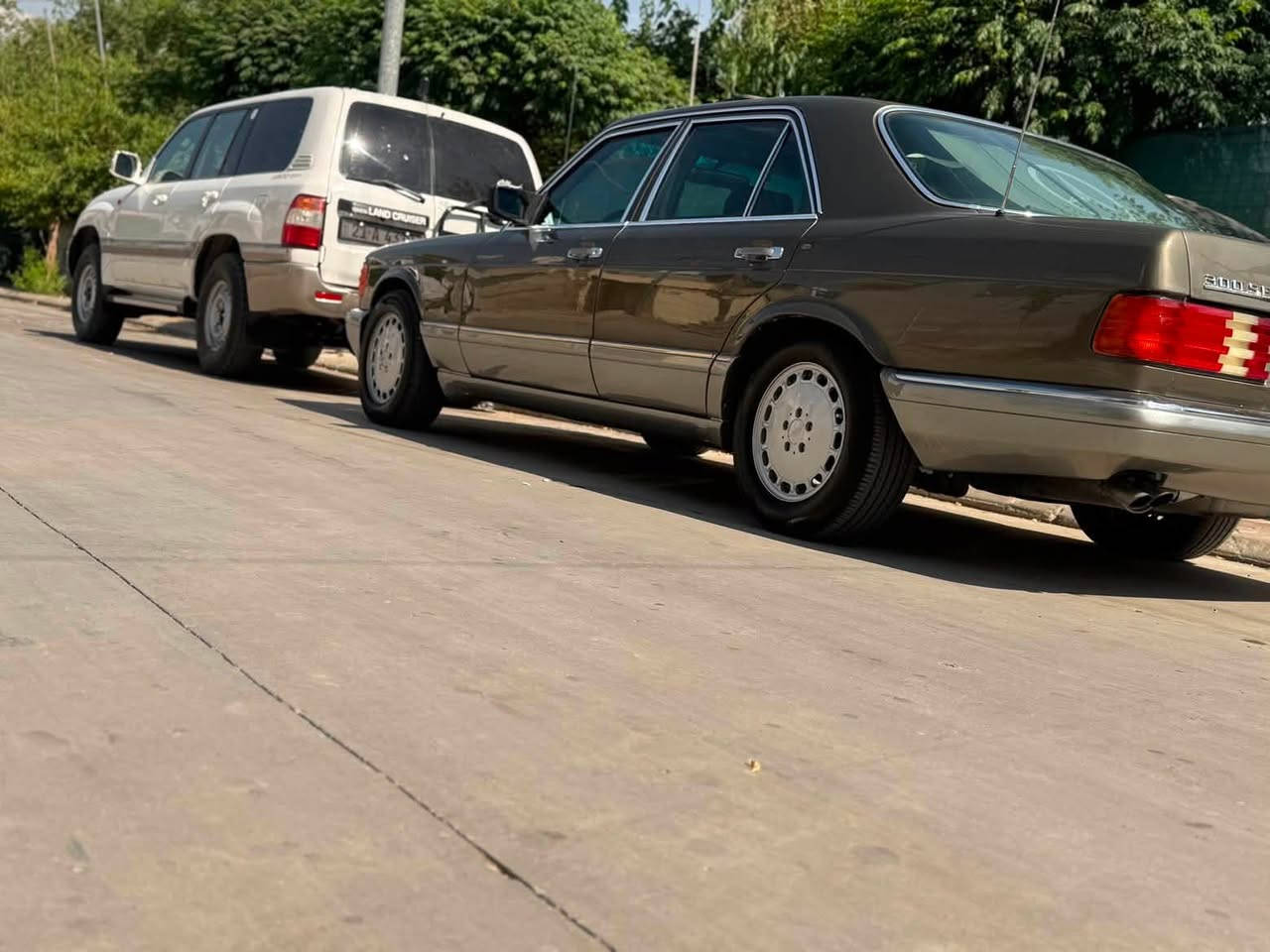 مارسيدس رياسي 300صبخ جمالي كل بيلادي تبريد شغال***********مكان سليمانيه سعر١٤٠ورقه
