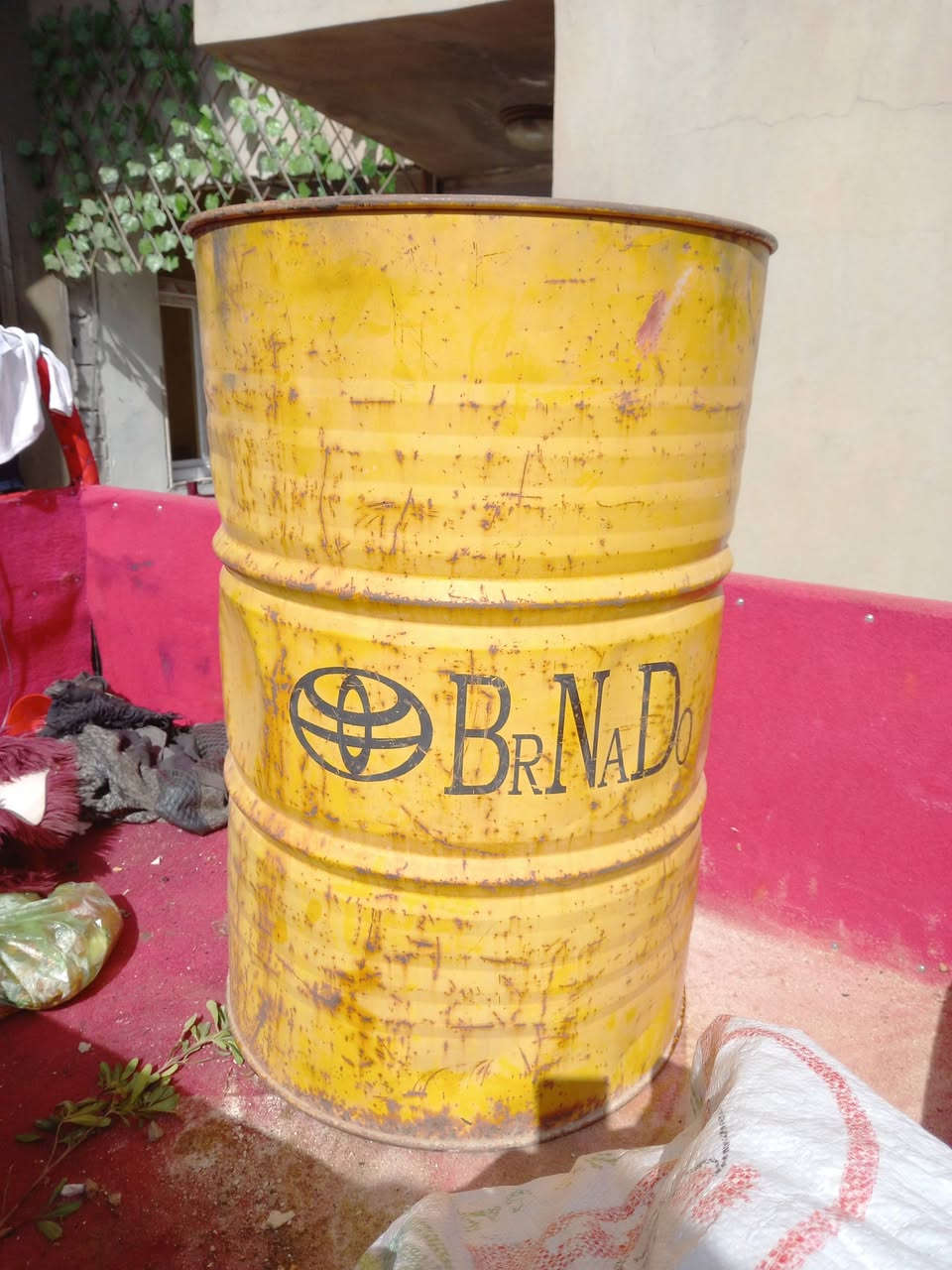 تانكي للبيع نظيف السعر ١٠ يبي مجال تعال خاص وتدلل


**إذا كنت صاحب هذا الإعلان وتريد حذفه لأي سبب، رجاءا أرسل رسالة إلى الدعم الفني**