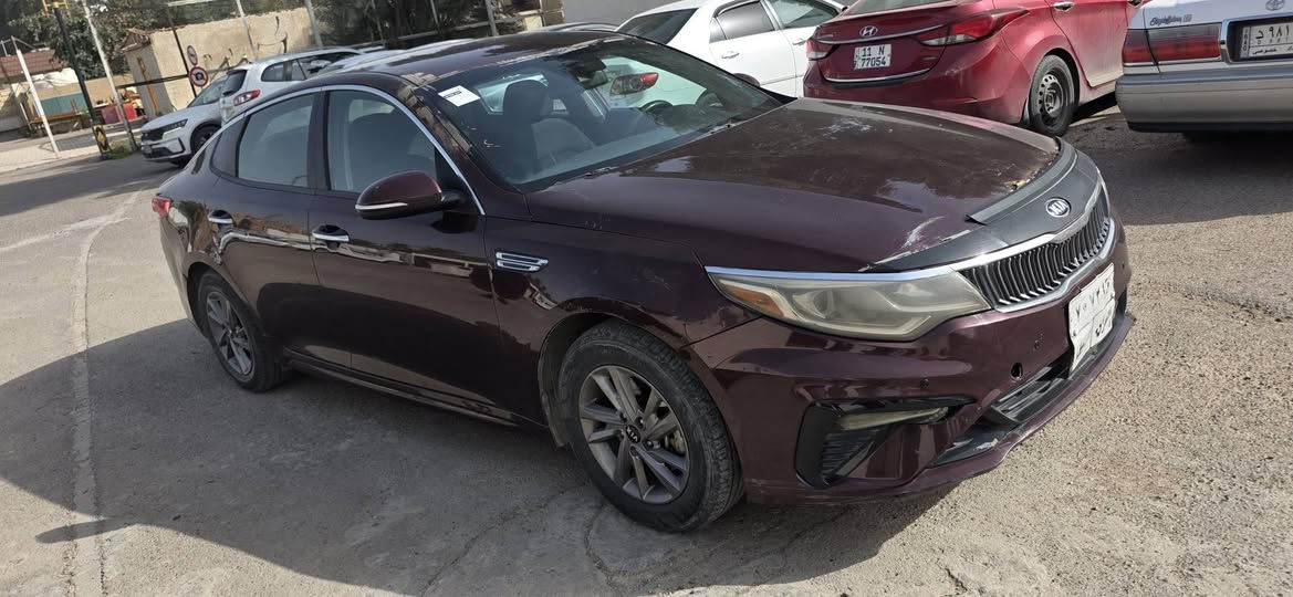كيا اوبتما موديل 2020 وارد امريكي gdi2400
حادث مثل مموضح بالصوره صندوق وجاملغ خلفي ايسر 
 كشن مخمل
تبريد ثلج
شاشه+كامره خلفيه
رقم اربيل
المكان بغداد المنصور
السعر 138
***********
