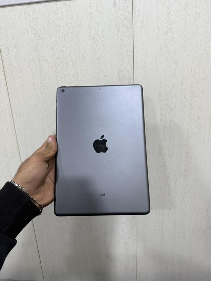 السلام علكيم
ايباد 9 
ذاكره 64
اخو جديد جهاز ويا كارتونه وكيبل
نظافه 100‎%‎ اذا لكيت بي شخط تاخذه بلاش 
سعره 340 وبي مجال بسيط
مكاني بغداد/صليخ
*********** وهذا رقمي
