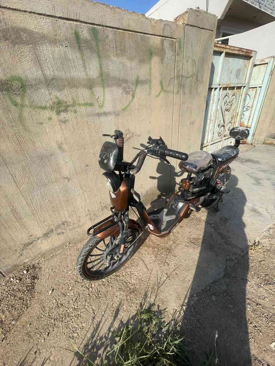 السلام عليكم بايسكل شحن للبيع كله كامل بس بدون بطاريات مكان ديالى بعقوبه السعر ١٢٥ بي مجال التواصل عل خاص أو رقم ***********
