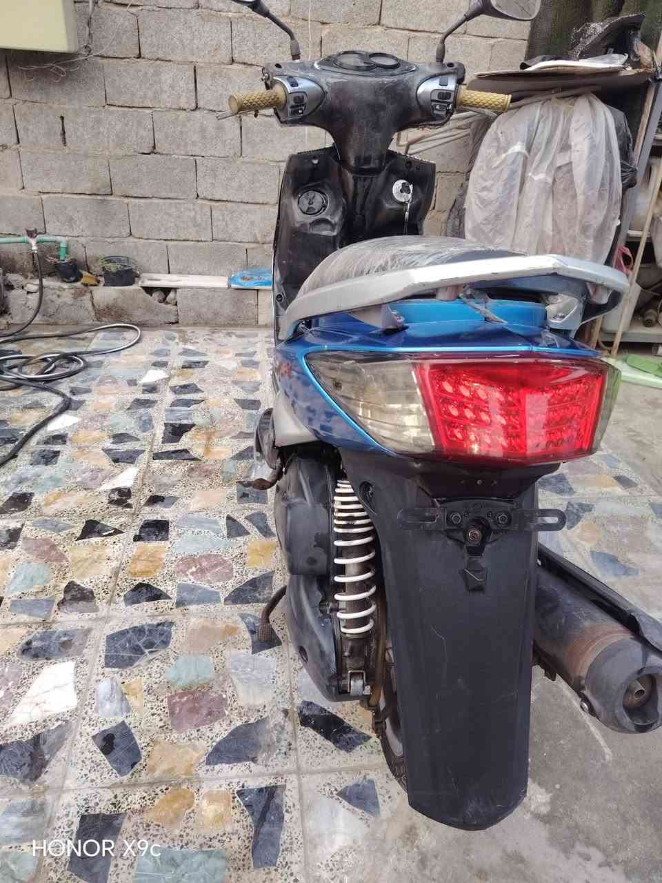 سكنز فحل نوزل السعر ٤٥٠ العنوان بغداد التراث قرب تقاطع درويش الهاتف ***********
