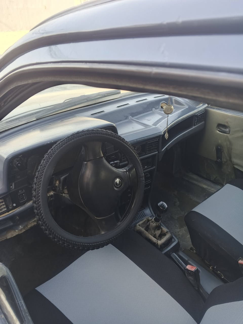 السلام عليكم
كاديت صندوق موديل 90 حجم 16
مصبوغة عام جمالية 
محرك بي اثر صرف كير شرط 
شرط التحويل من الشرعي 
مكان السياره موصل الايسر 
السعر22 وبيها مجال قليل
اتصال  ‏‪***********‬‏ اسيا ***********
