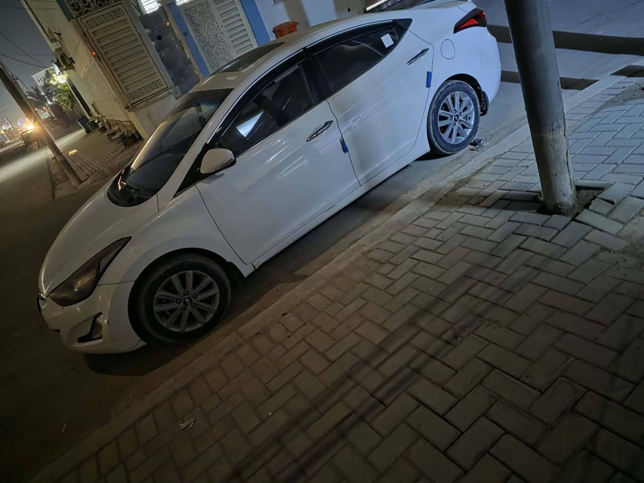 للبيع  2015 رقم بغداد خليجي فول ماشية 70 السونار موجود بلصور السعر 120 سيارة جديدة وجاهزة ***********
