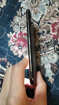 ايفون 11برو ماكس مبدل شاشه ولبصمه مال وجه واكفه بطاريه 74 بلاديه رايده...