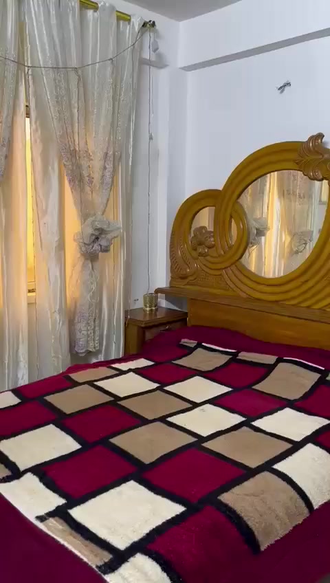 السلام عليكم غرفت نوم صاج خشب عراقي وزن ثقيل و صب للبيع السعر 850 الغرفه مثل ماا تشوف عينك حيل نضيفه التواصل واتساب او انتصال مكاني موصل شقق الحدباء ***********
