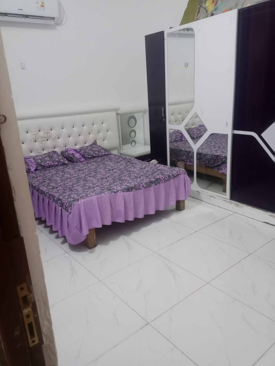 سلام عليكم غرفه نوم تركي بس جربايه مغيرين تخت مالتهه عراقي علمود اقوى سعر ٢٥٠ مع الفتح علينه


**إذا كنت صاحب هذا الإعلان وتريد حذفه لأي سبب، رجاءا أرسل رسالة إلى الدعم الفني**