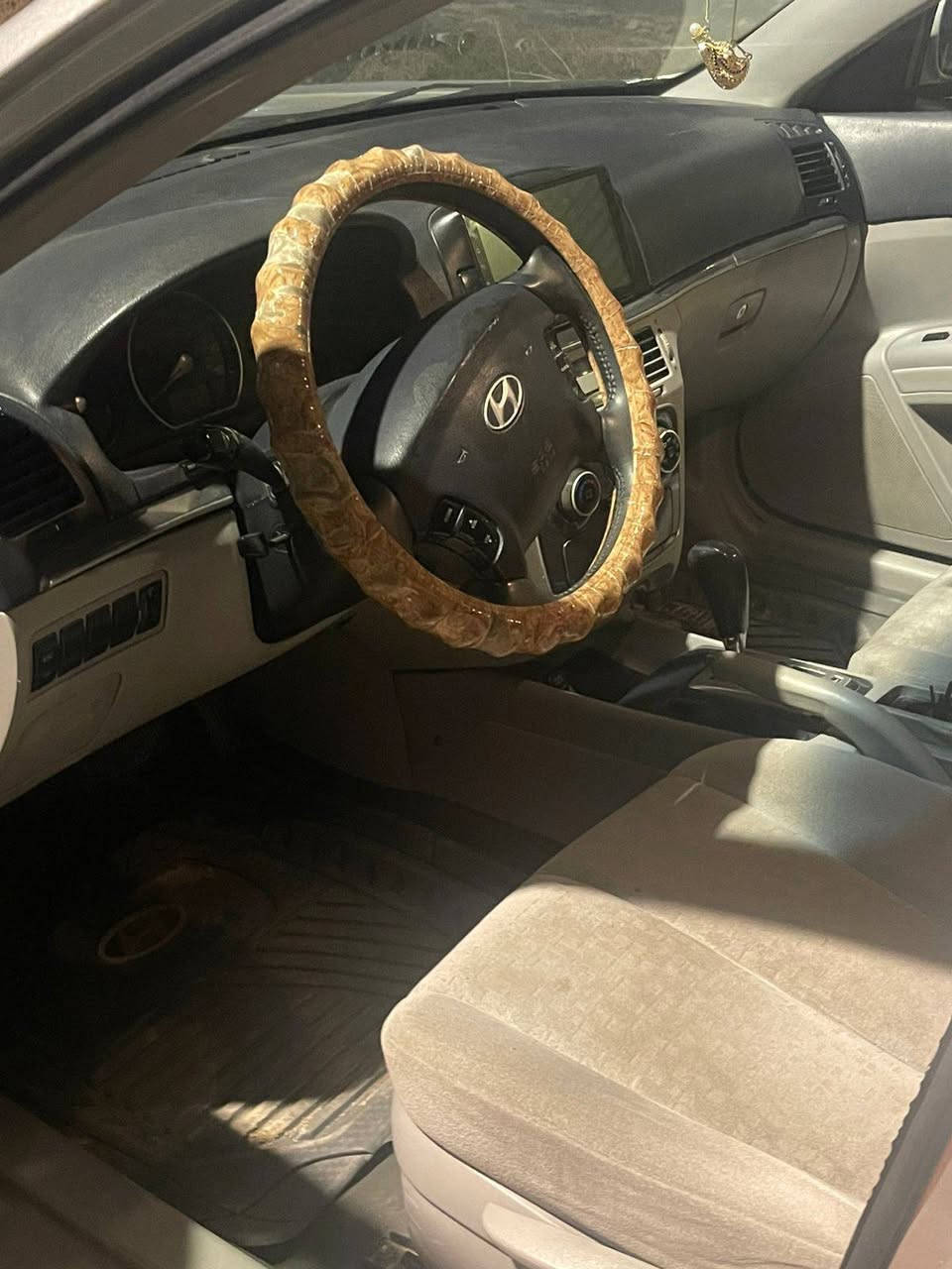 سيارة سوناتا 2007 بيه قطعتان صبغ فقط كما موضع في السونار محرك 6 سلندر السعر 105 وبيه مجال للطيبين ‏‪***********‬‏ رقم صاحي السيارة للبيع او المراوس بسيارة راس الثور
