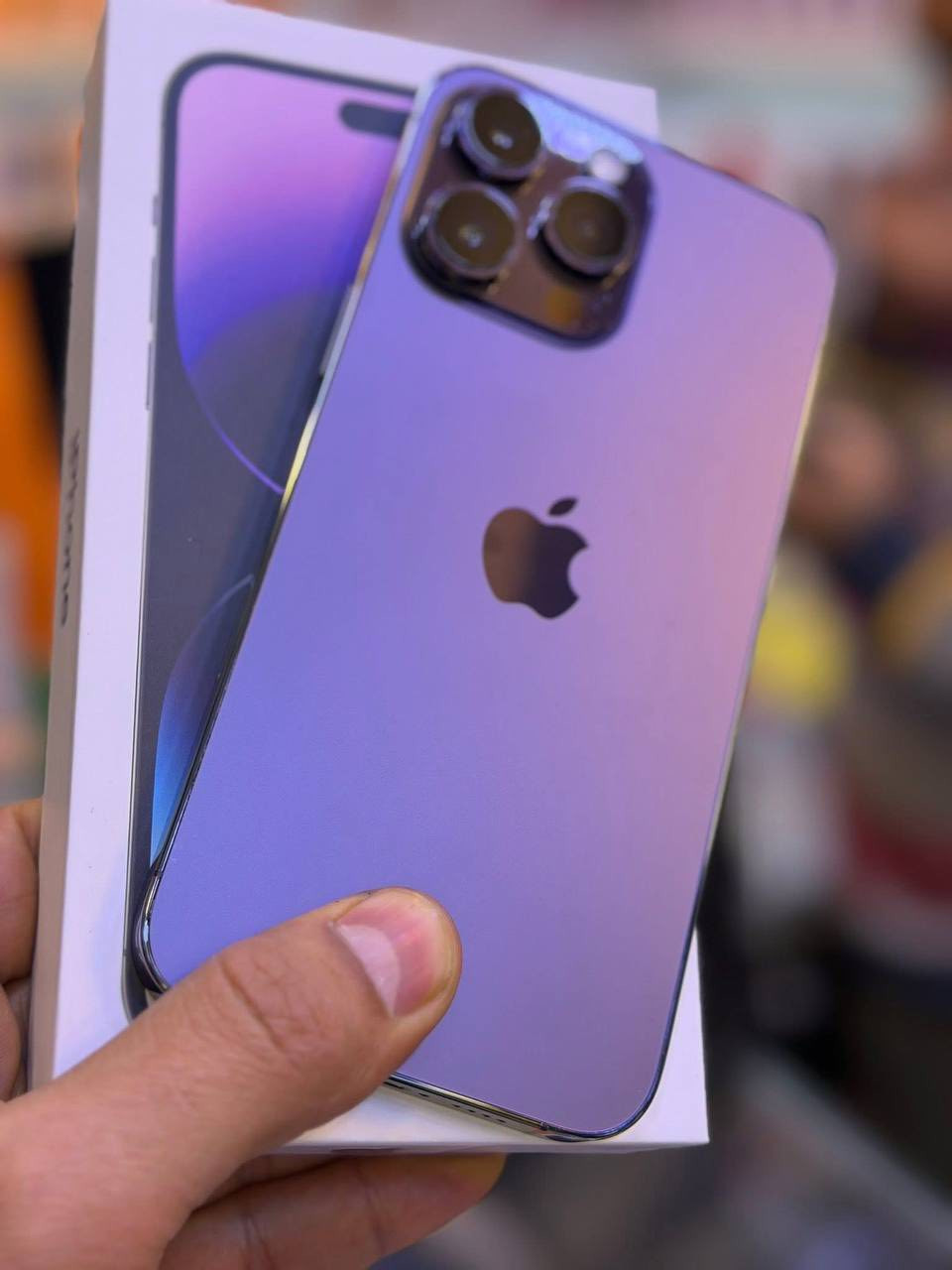 ايفون 14 برو ماكس وكاله اصلي ذاكره 256 بطاريه 91 بلاد نضافه 💯💯 لا مفتوح ولا مصلح ضمان 5 ايام من مركز وين ميعجبك افحص على حاسبه كله نورمال وتر بروف ايسم نموذج Mالون مميز البنفسجي ملحقات كامله 
السعرر 725 الف قفل العنوان بغداد البياع 

***********
