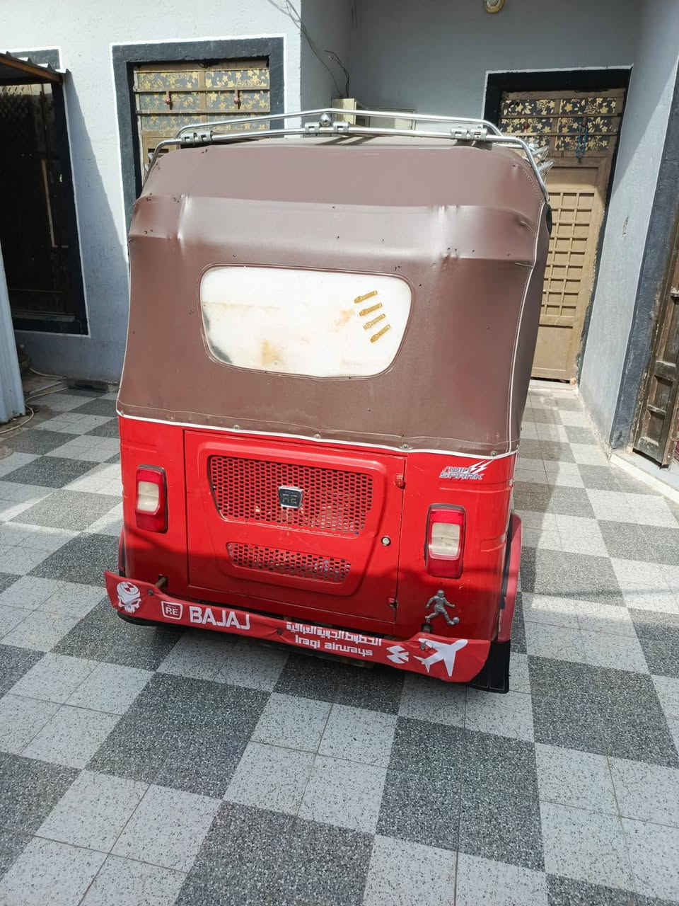 سلام عليكم شباب تكتك البيع موديل 22شهر 11 كفاله عامه رقم وسنويه ذي قار ارواس ب 20 او 21  مع الفرق بس شرط نظيفه كون ورقم وهذ رقمي *********** عنواني دوايه
