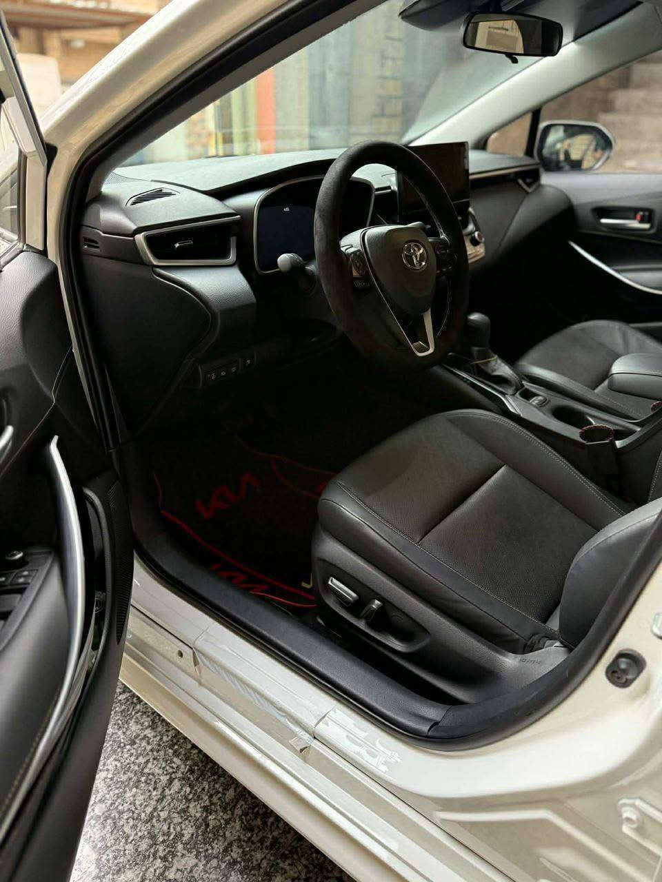 كورلا هايبرد S
موديل 2023
فول مواصفات كشنات جاد تحكم كشن كهربائي بصمة دخول ذكي كفاله السياره 
***********
