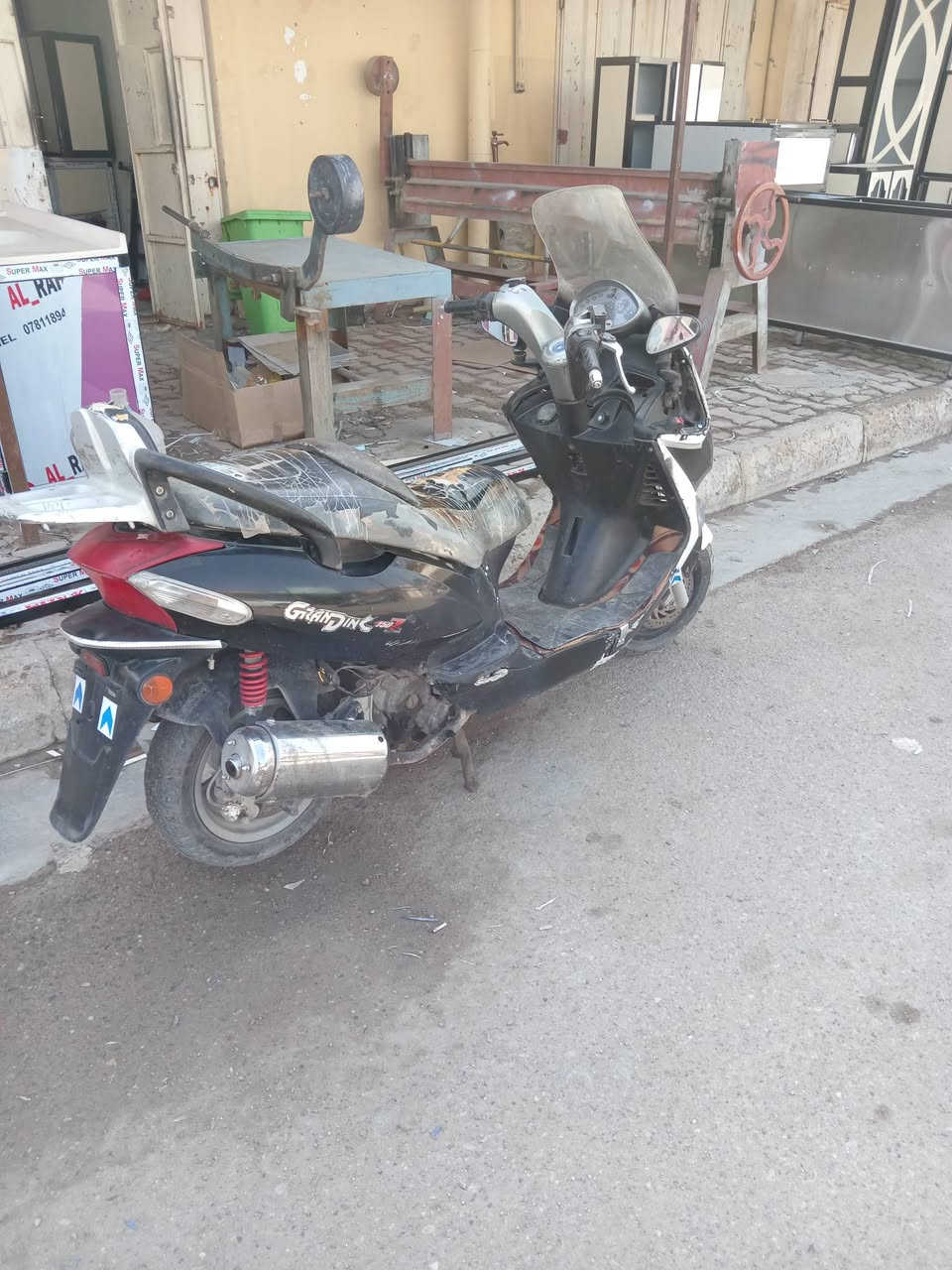 ماطور رص للبيع نضيف وشغال نكره صلف. السعر ٣٥٠ للاستفسار *********** واتساب
