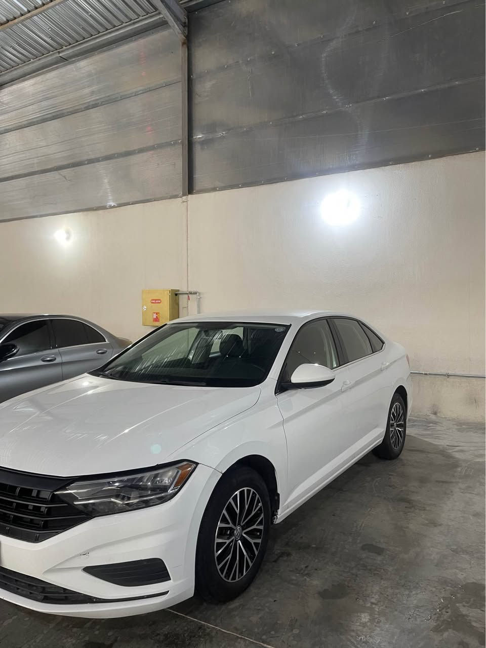 Jeeta  
موديل ٢٠١٩ كلين. يةك بست ليرة بويتة. سبوخ. ٧٧.رؤشتية رةقةم سةنةوي. هةموي. نوية. 
*********** Singapore
