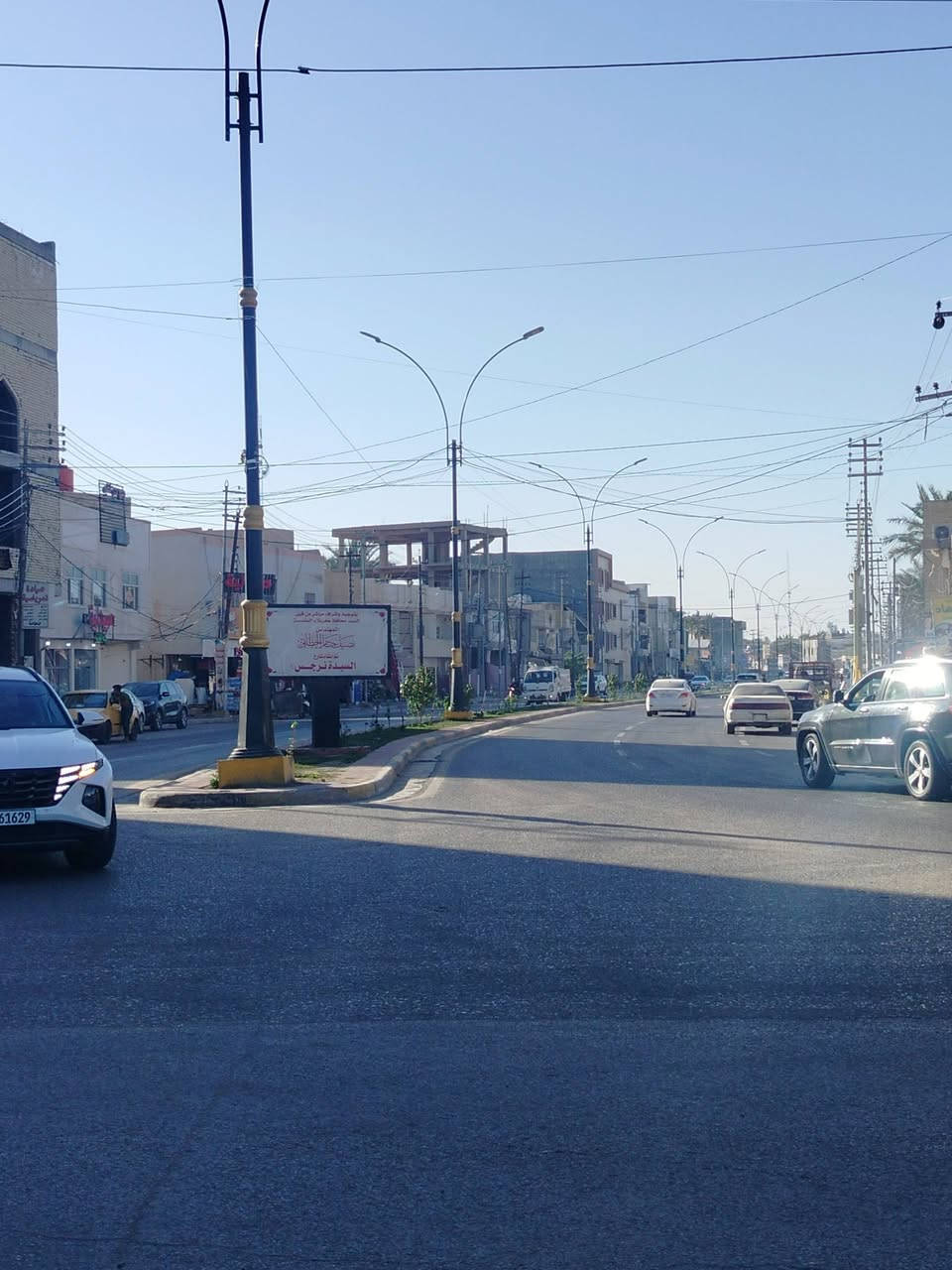 قطعة ارض للبيع المساحه 50 متر
الواجهة 6,50 متر 
 سند 25 إقرار محكمة 
خدمات كامله (ماء وكهرباء وتبليط من شارع بغداد لباب القطعة ومولده)
الموقع طريق كربلاء / بغداد سايد الدخول عمود 37 أو عمود 12 مقابل حي العباس يعني للقطعة مدخلين  
السعر 30 مع المجال 
للتواصل ***********
