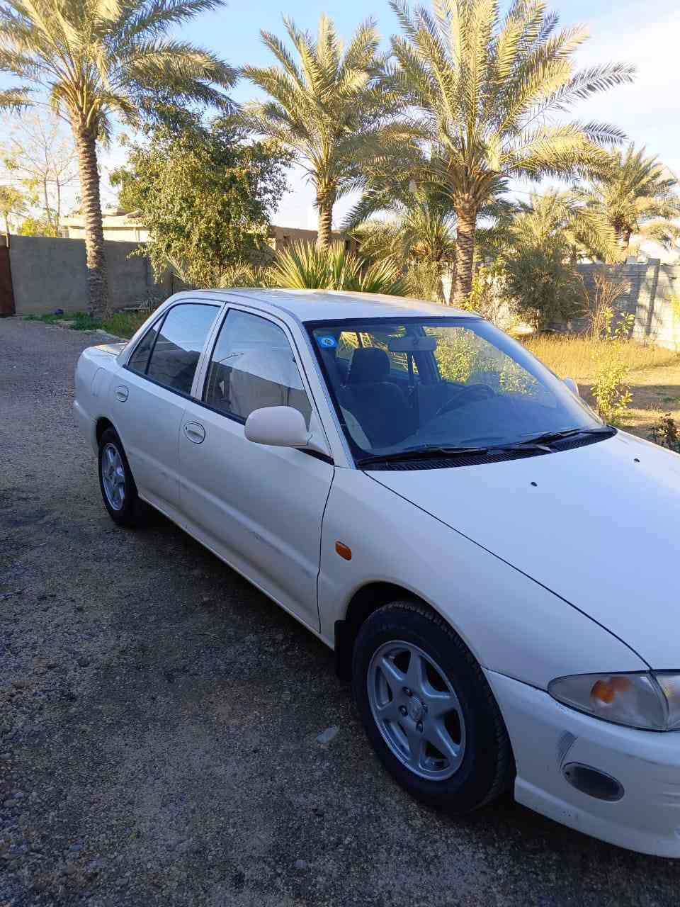 بروتون 2004  رقم بغداد انكليزي بأسمي 
السعر 47 وبيها مجال 
تفاصيل ***********  بي وتساب
