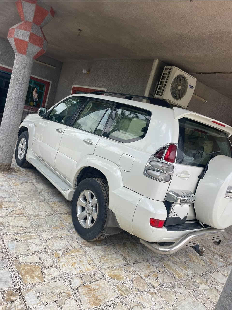 سلام عليكم للبيع برادو 2007 مكينهV6 4000 مواصفاتVX السياره نظيفه بيها صبغ جاملغ امامي وبنيد مكينه مامفتوحه تخم تاير رقم أربيل دولي ***********
