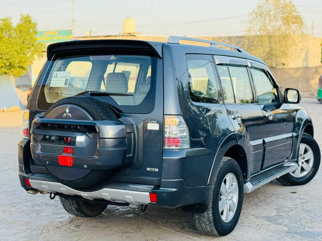 سلام عليكم للبيع باجيرو  كفاله عامه 2008 رقم بغداد دولي بسمي
تحويل مباشر فول مواصفات أعلى فئة مواصفات فول واحد ع واحد  حجم 3000السياره مكفوله  
عامه
عله واضع الشركه معروفه خليجي السياره جديده مال جناي فورويل  كشنات جلد  كهربائي دتفئه تبريد  اشارة بل مري شفط تحكم ستيرن ثلاثا جها فتحه  تبريد ثلاث قطع حساسات خلفيه زاد ثلاجه تخم تاير كير مكينه حداديه خير من الله سياره جديده السعر117
 مجال 
مكان السياره بابل 
***********
